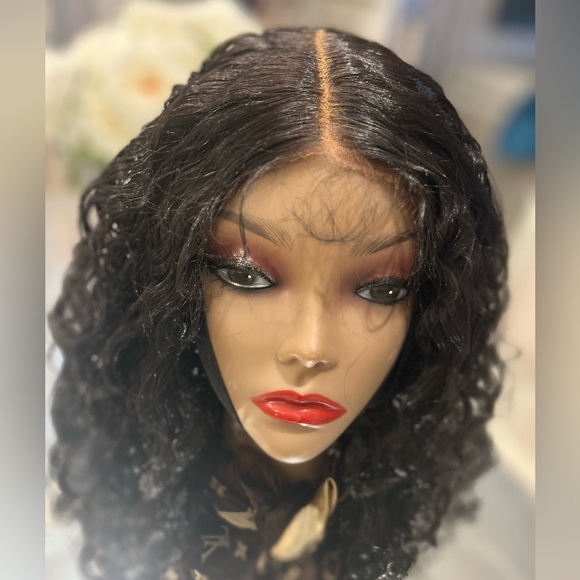 New 30" Voluminous Water Wave HD Lace Frontal Wig - Celebrity Status! - Picture 4 of 7